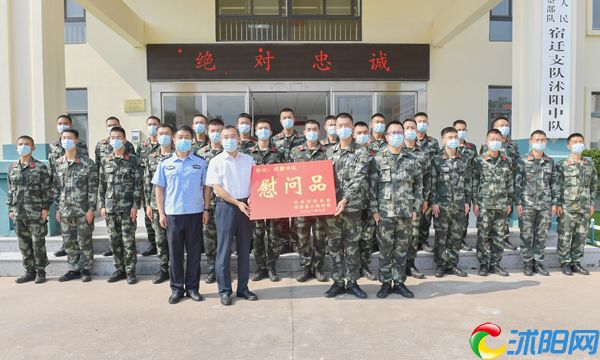 发扬双拥优良传统共叙军民鱼水深情彭伟、王瑞、刘瑞春、丁晓平开展“八一”慰问活动