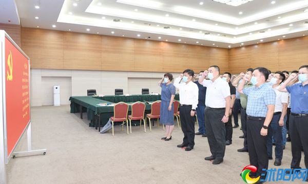彭伟参加县委办党支部党史学习教育专题组织生活会暨8月份党员统一活动日活动