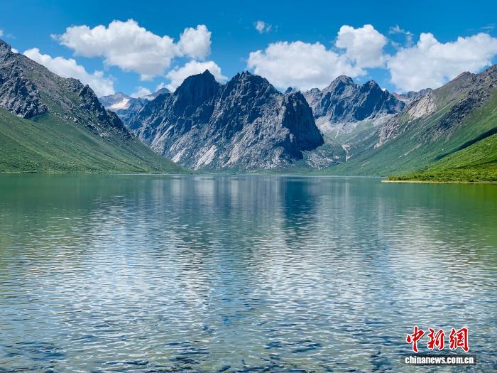 绿色